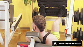 HETEROFLEXIBLE – Hairy Hung Hunk Marcus McNeil Destroys Cute Femboy Jake Wild’s Butt In Public Gym